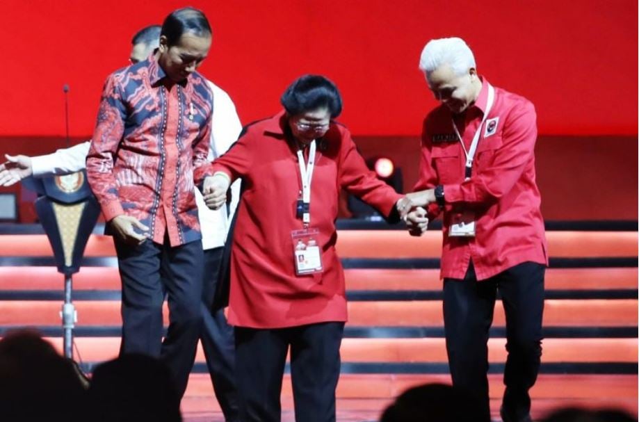 Survei SMRC: Dari Ujung ke Ujung, Jokowi PDIP Banget, Tak Pantas Tak Mendukung Ganjar Pranowo-Mahfud MD