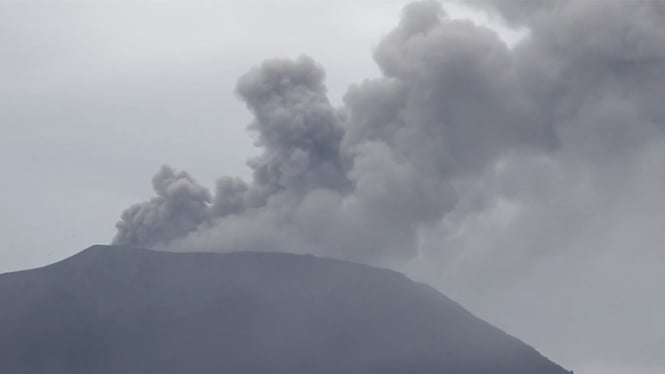 Gunung Marapi Terus Melepaskan Debu Vulkanik Tanpa Henti