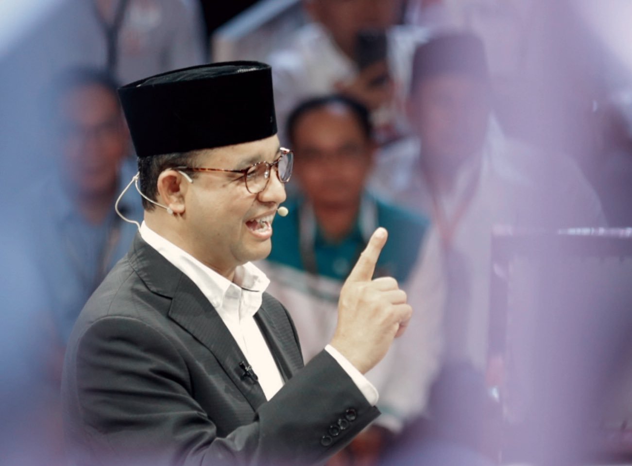 Anies Menonjol dalam Polling Media Sosial Setelah Debat – Prestasi Internasionalnya yang Tidak Dapat Ditemukan pada Kandidat Presiden Lainnya