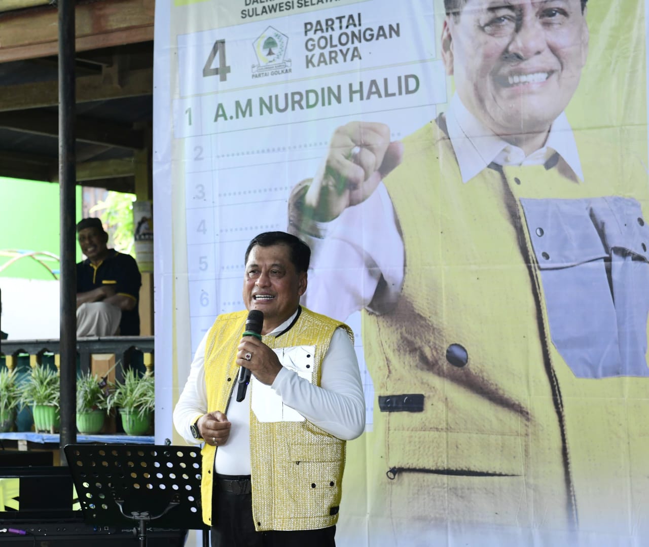 Nurdin Halid Menyangkal Mengambil Anies Saat Kampanye di Makassar