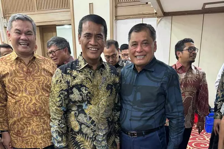 Menteri Pertanian Amran Temui Nurdin Halid di acara HIMPUNI