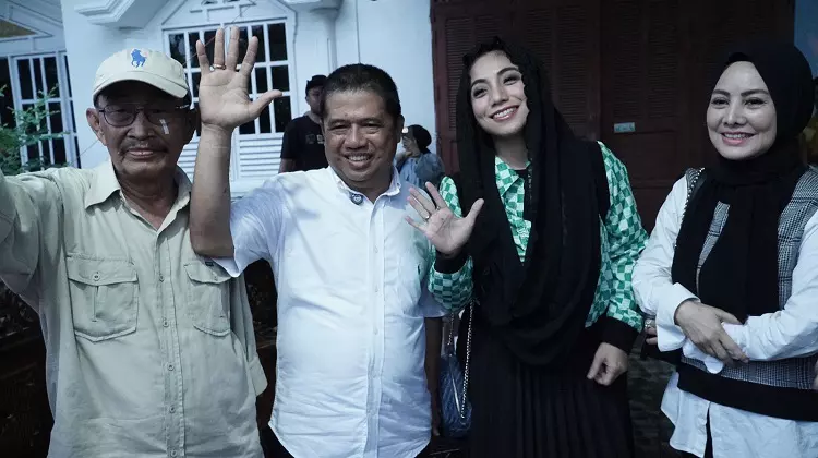 Bebas-Siti Berkomitmen untuk Meningkatkan Kesehatan Kaum Ibu dengan Menyediakan Insentif Rp10 Juta bagi Kader Posyandu