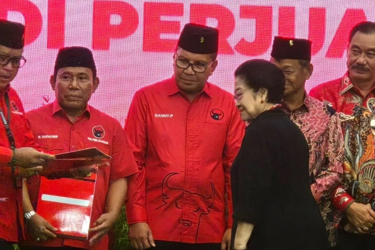 Danny Pomanto Beber Tiga Pesan Khusus dari Megawati saat Resmi Diusung PDIP di Pilgub Sulsel