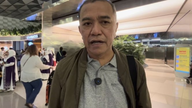 6839d04bc8712-wakil-ketua-komisi-viii-dpr-ri-singgih-januratmoko_665_374.jpg
