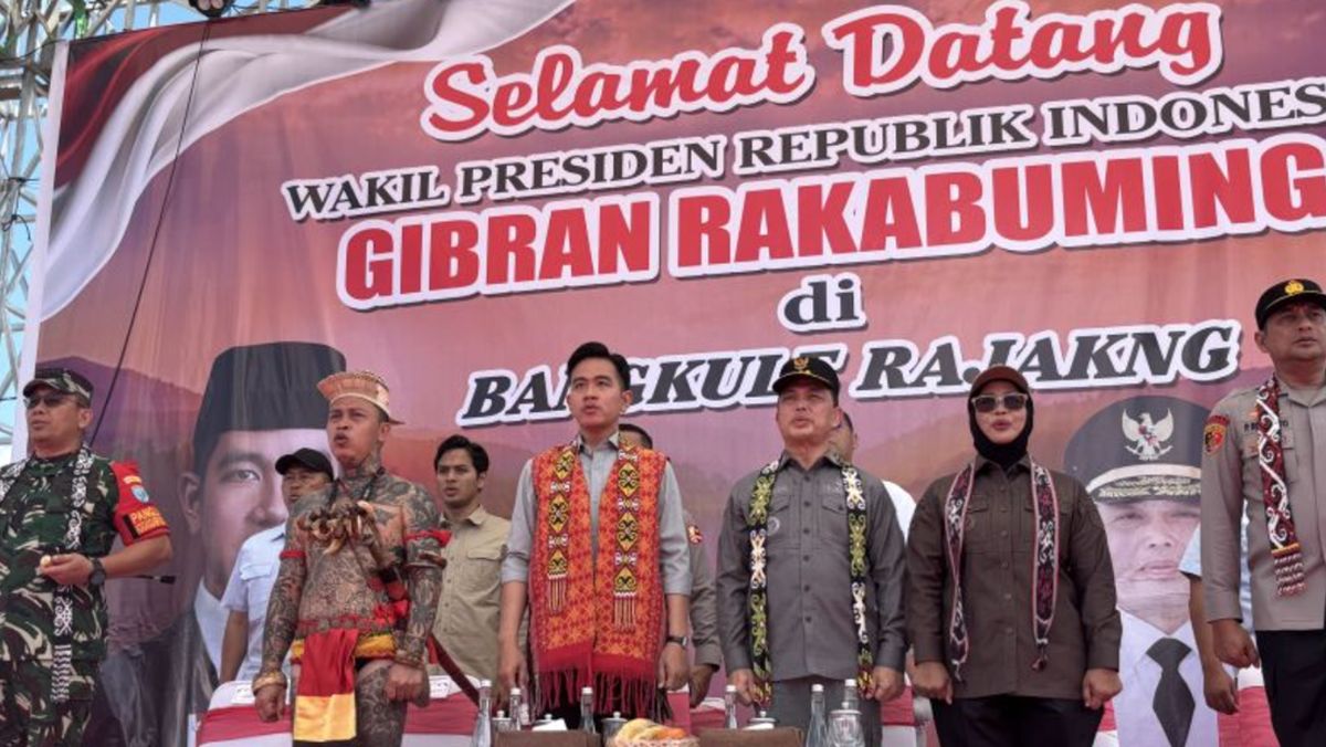 wapres-temui-panglima-jilah-di-mempawah-tampung-aspirasi-rumah-adat-1755940134682_169.png
